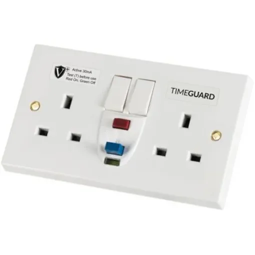 Timeguard 30A, BS Fixing, Active RCD Socket, Plastic, Surface Mount , Switched, 230 V ac, White - RCD05WAVN product image