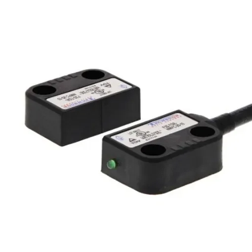 Omron F3S-TGR-N Series Magnetic Non-Contact Safety Switch, 24V dc, Plastic Housing, 2NC, 5m Cable - F3S-TGR-NMPC-20-05 product image