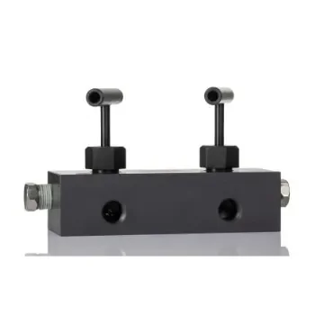 RS PRO Hydraulic Flow Control Valve, NPT 3/8, 700 bar, 5 - 2358211 product image