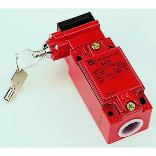 Telemecanique Sensors XCSC Safety Interlock Switch, 2NO/1NC, Keyed, Zinc Alloy - XCSC501 product image