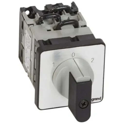 Legrand, 3P 3 Position 45°, 690V (Volts), 16A - 0 274 32 product image