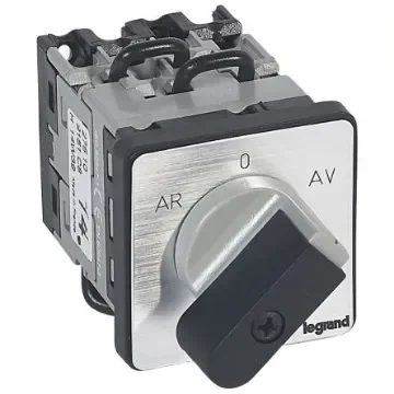 Legrand 3 Position 45°, 690V (Volts), 16A - 0 275 10 product image