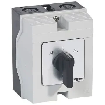 Legrand 3 Position 45°, 690V (Volts), 16A - 0 277 70 product image