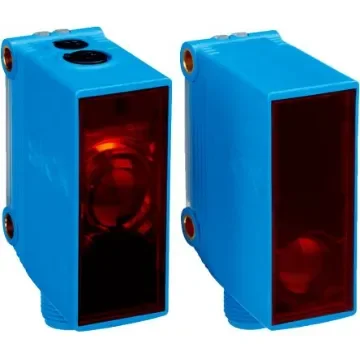 SICK Through Beam Photoelectric Sensor, Rectangular Sensor, 700 mm Detection Range - GSE10-P4222 product image