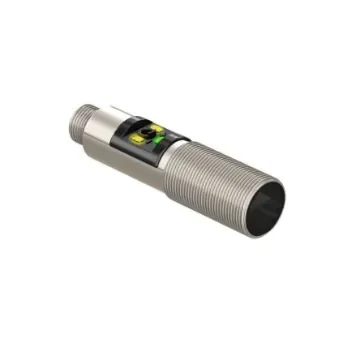 Banner Diffuse Photoelectric Sensor, Barrel Sensor, 300 mm Detection Range - M18-3VPDS-Q8 product image