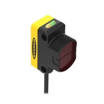 Banner Retroreflective Photoelectric Sensor, Rectangular Sensor, 8 m Detection Range - QS30LPQPMA product image