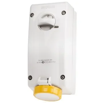 Scame Switchable IP67 Industrial Interlock Socket 2P+E, Earthing Position 4h, 16A, 130 V - 561.1670 product image