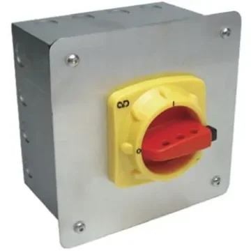 Craig & Derricott 3P Pole Panel Mount Isolator Switch - 40A Maximum Current, 18.5kW Power Rating, IP65 - SDFL403 product image
