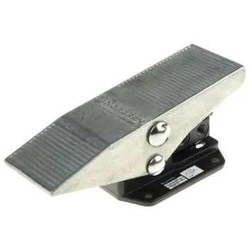 Norgren Pedal 3/2 Pneumatic Manual Control Valve Super X Series, G 1/8, 1/8in, III B - 03048102 product image