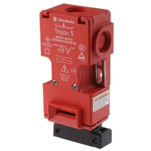 Allen Bradley Guardmaster 440K Safety Interlock Switch, 2NC/1NO, Keyed Actuator Included, Glass Filled PBT - 440K-T11468 product image