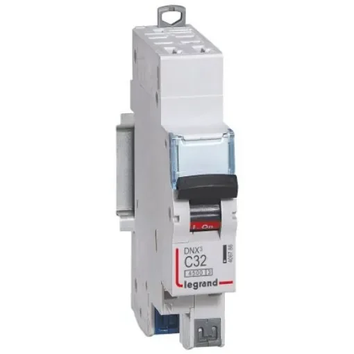 Legrand DX Range DNX3 MCB, 1P, 32A Curve C, 250V AC, 12V DC, 4.5 kA Breaking Capacity - 4 067 86 product image