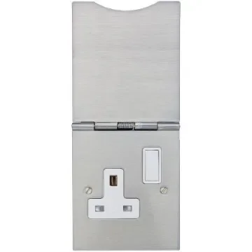 MK Electric Albany Plus 1 Gang Plug Socket, 13A, Type G - British, Indoor Use - 740BRC product image