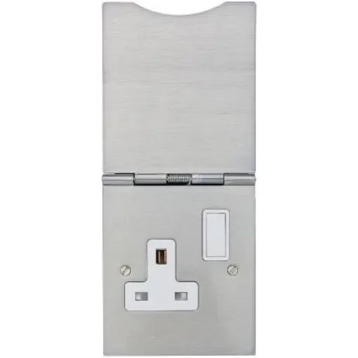 MK Electric Albany Plus 1 Gang Plug Socket, 13A, Type G - British, Indoor Use - 740BRC product image