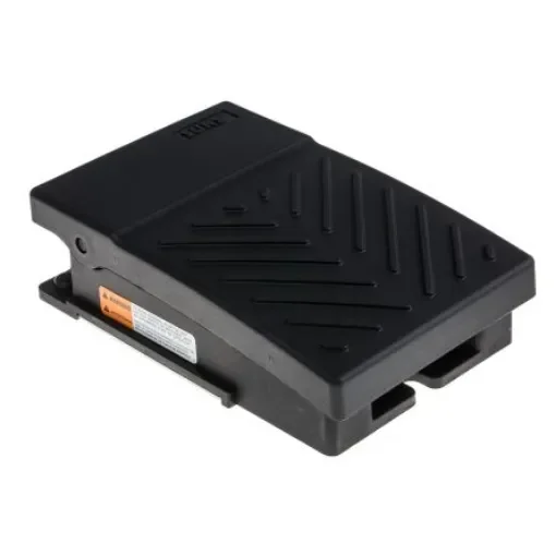 RS PRO Medium Duty Momentary Foot Switch - Plastic Case Material, SP-CO, 10 A Contact Current, 250V Contact Voltage - 1222793 product image