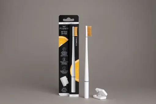 Piuma Care - Vitamin C Soft Toothbrush for Sensitive Gums - FS010002L001 product image