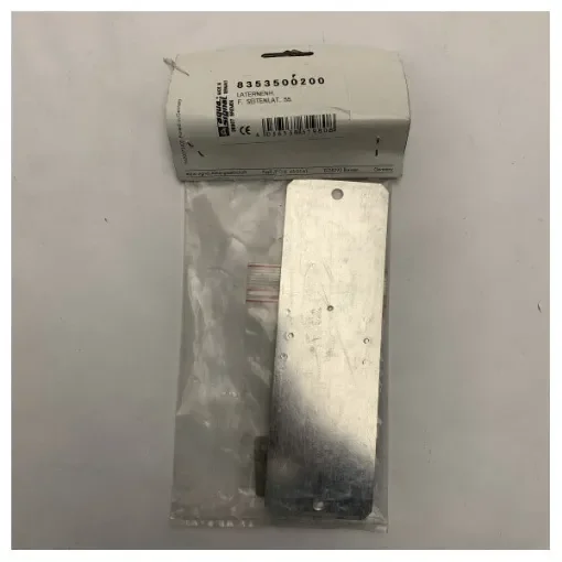 <div>Aqua Signal Mounting Adapter Plate for Navigation Lights - 8353500200</div> product image