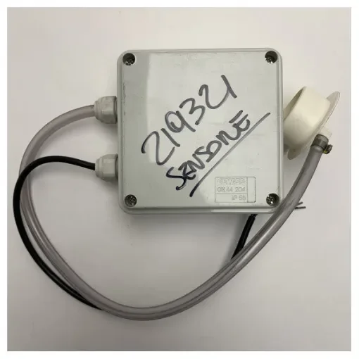 <p>Marine Level On/Off Sensor IP56 - Durable Liquid Level Detector for Ships and Yachts</p> product image