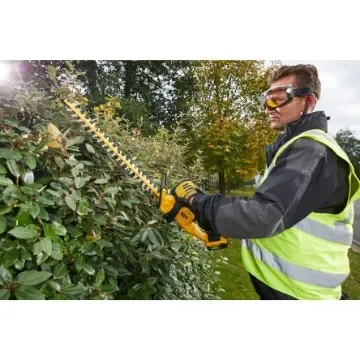 DeWALT DCM563P Battery Hedge Trimmer - DCM563P1-QW product image