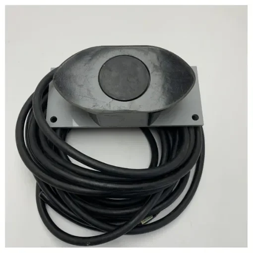 Furuno 200kHz 1kW Sonar Transducer for DFF1 & DFF3 Fish Finder Systems - 200B-5S product image