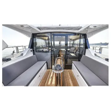 Lewmar Side Glass With Hatch for Moody 41 Decksaloon Entrance - 79075540 product image