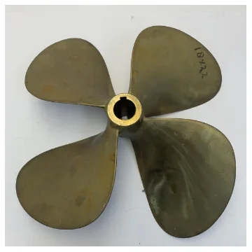USED Vetus P4E-18X22R Propeller 4-Blade Brass Right Handed 35 mm product image